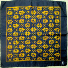 - YVES SAINT LAURENT Foulard