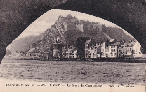 Carte postale givet - postale,