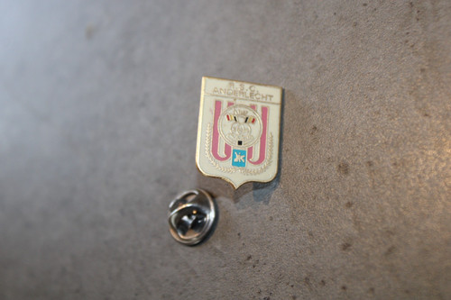 Pin club football - club,