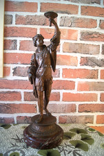 SCULPTURE HOMME REGULE STATUE PIED DE  LAMPE A PETROLE