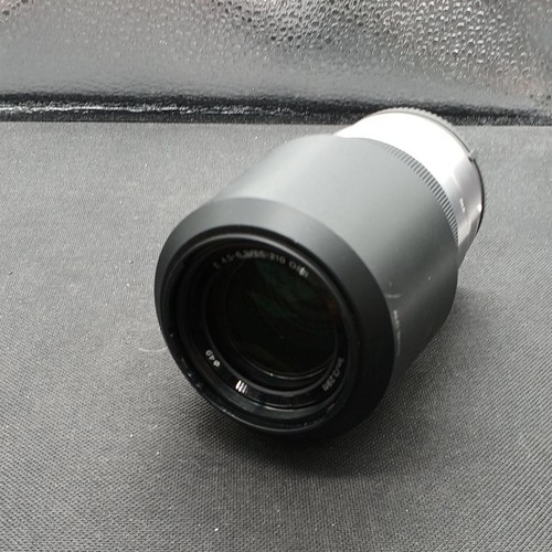 Objectif sony 210 mm - e,