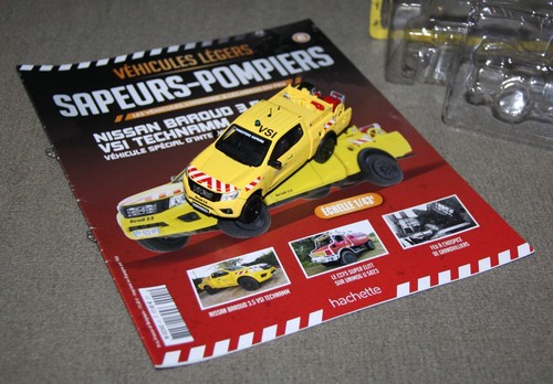 Miniature nissan baroud - 1:43,