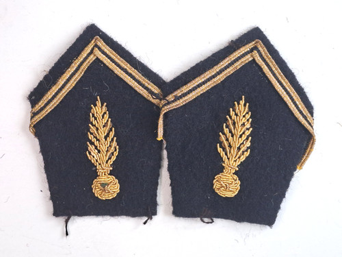018889 patte col en - 018889, de
