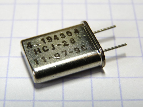 194304mhz quartz crystal - 1x,
