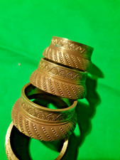 4 éléments DE GARNITURES (4