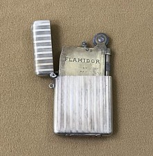 ancien briquet à essence