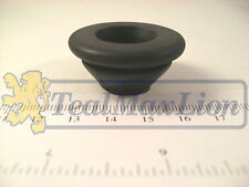 Butée caoutchouc (clippée sur capot) de capot moteur Peugeot 404 coupé/cabriolet