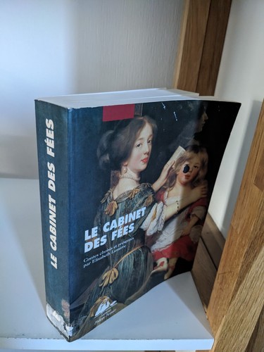 Cabinet des fées - cabinet,