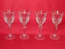 Lot de 4 verres à vin blanc