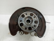 Moyeu de roue arrière gauche