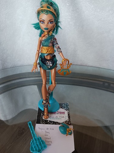 Poupée monster high first - poupée,
