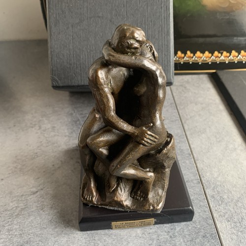 Statuette bronze le - statuette, en