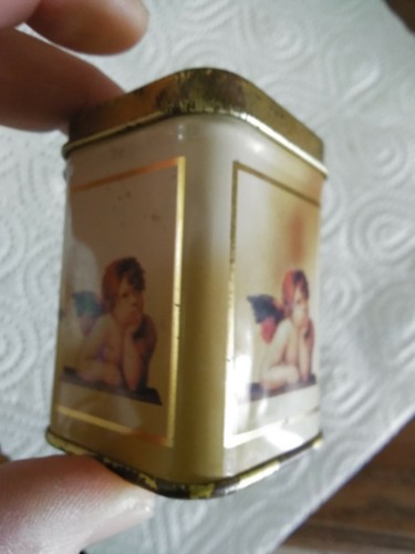Petite boite métal vintage