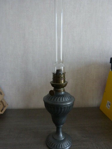 Ancienne lampe pétrole - ancienne, ,