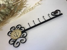 Nom de l’objet : Porte-clefs mural en forme clefs en métal - Thermomètre