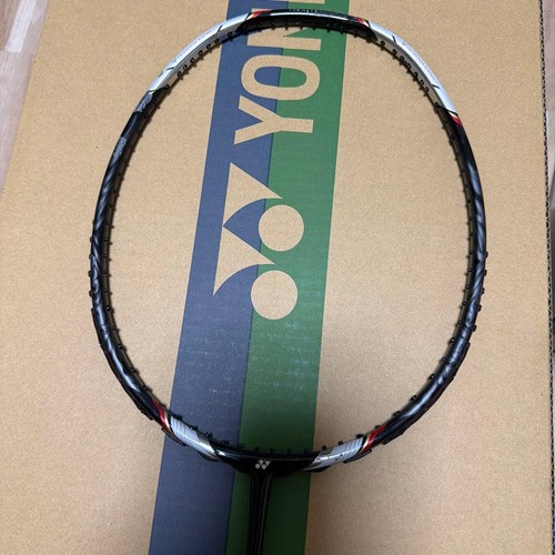Yonex voltric badminton - voltric,