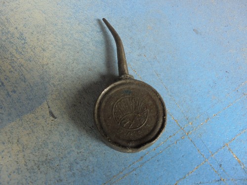 Outil ancien burette - ,