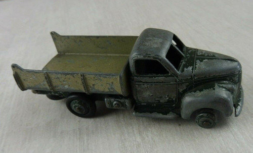 Ancien camion plateau ridelles