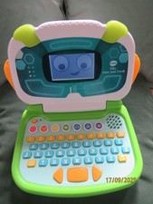 un ordinateur Vtech pour un enfant de 2 à 6 ans