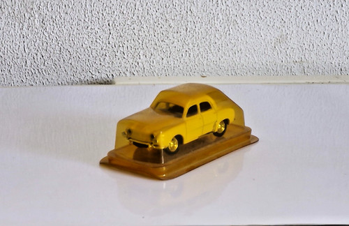 Voiture solido - 1/43,