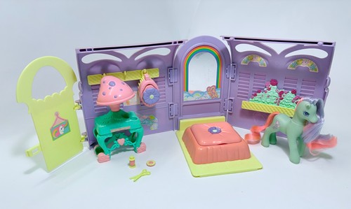 Lot pretty parlor - pretty,