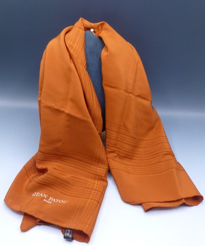 Carré soie jean patou 100 - de, 100%