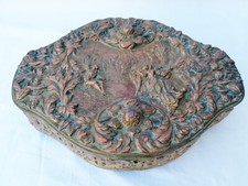 Ancienne grande boîte Louis