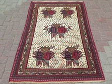 Tapis brodé, tapis kilim en