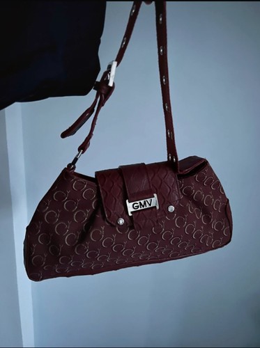 Sac main - à,