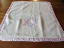 Petite couverture plaid ancien pour lit de bébé blanc rose oiseaux  60 x 68 Cm