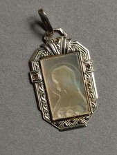 Pendentif médaille religieuse