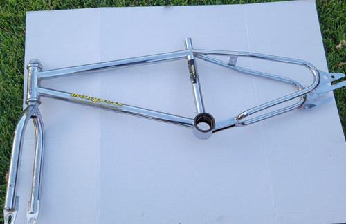 Mongoose expert frame - mongoose,