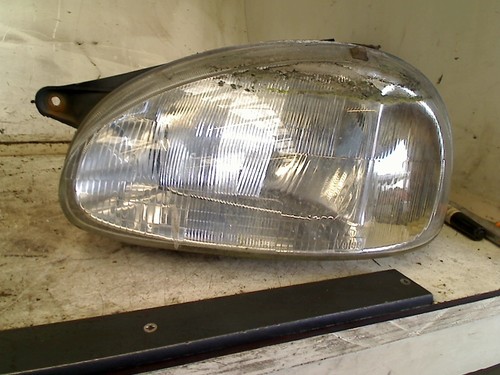 Phare optique avant gauche - avant,