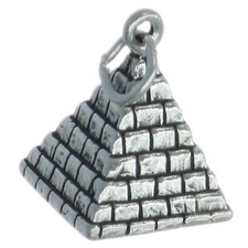 Charm pyramide en argent