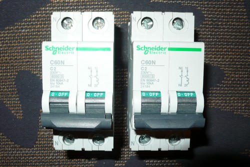 Disjoncteur 12a schneider - disjoncteur,