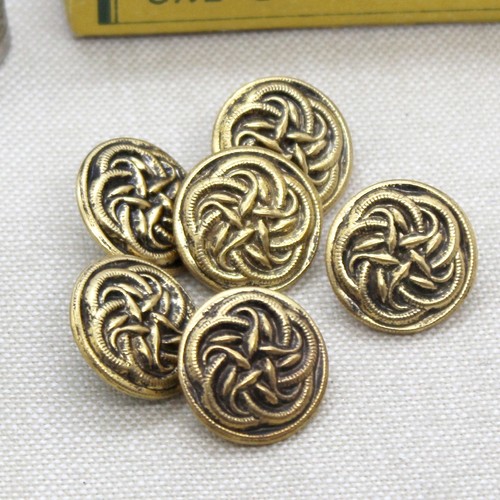 Magnifique lot boutons - magnifique,