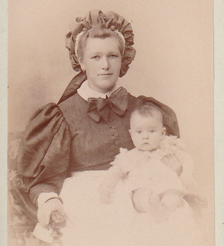 Rare bebe nurse nourrice - et,