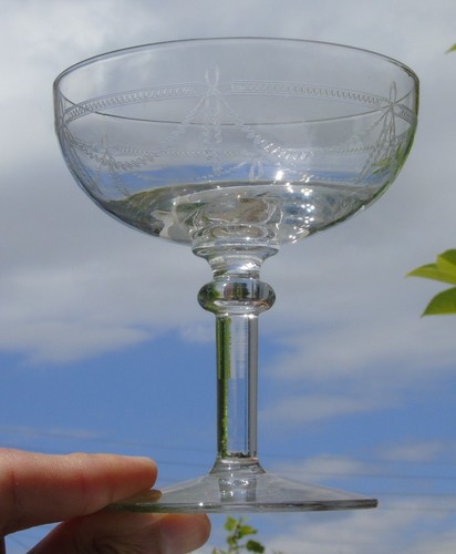Meisenthal coupe champagne - à,