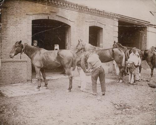 Militaire aux manoeuvres - aux,