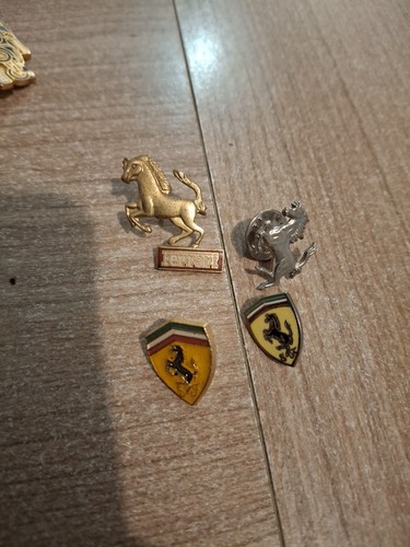 Lot pin ferrari logo - lot, pin's