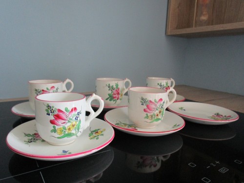 Tasses sous k - ,
