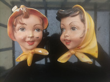 Paire de bas relief en platre années 50