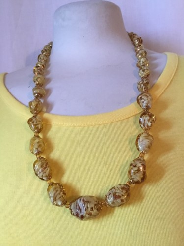 Très beau collier - perles, de