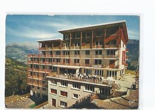 04 LE SAUZE , HOTEL " LE DAHU " EQUIPE DE FRANCE FEMININE DE SKI DEVANT L' HOTEL