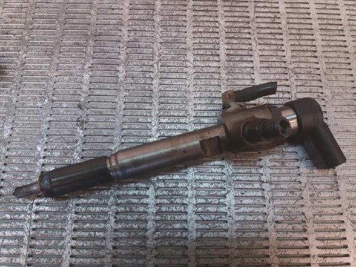 8200380253 injecteur 1173313 - /,
