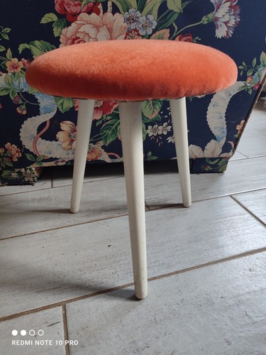 Ancien tabouret tripode pieds - tripode,