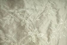 TISSU SOIE FLEURIE BRODEE