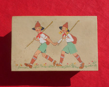 Ancienne Petite Boite Décorative en Carton   !