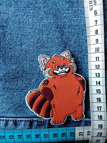 écusson panda rouge - 🐼🔴,