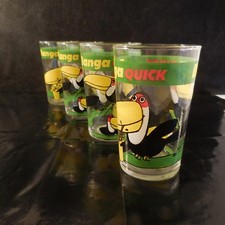 4 verres à jus de fruit